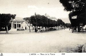 L'Arba - Place de la Mairie et Kiosque